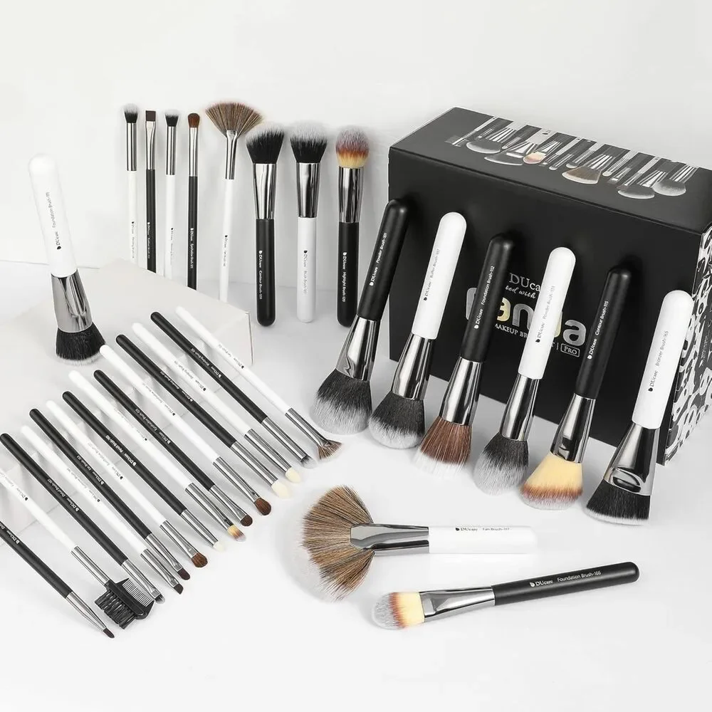 Ducare 31Pcs Panda Series Professional Makeup Brushes With Leather Case